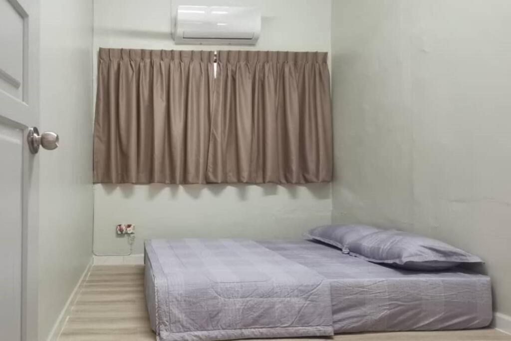 Spacious 3bedroom With Free Parking Space Mersing