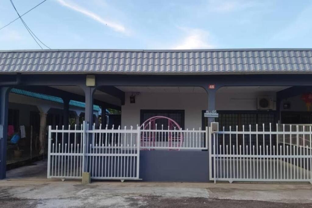Holiday home Spacious 3bedroom With Free Parking Space *