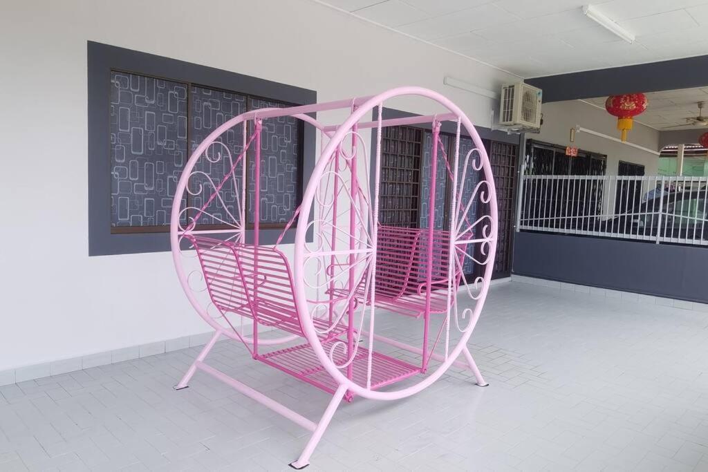 Spacious 3bedroom With Free Parking Space *